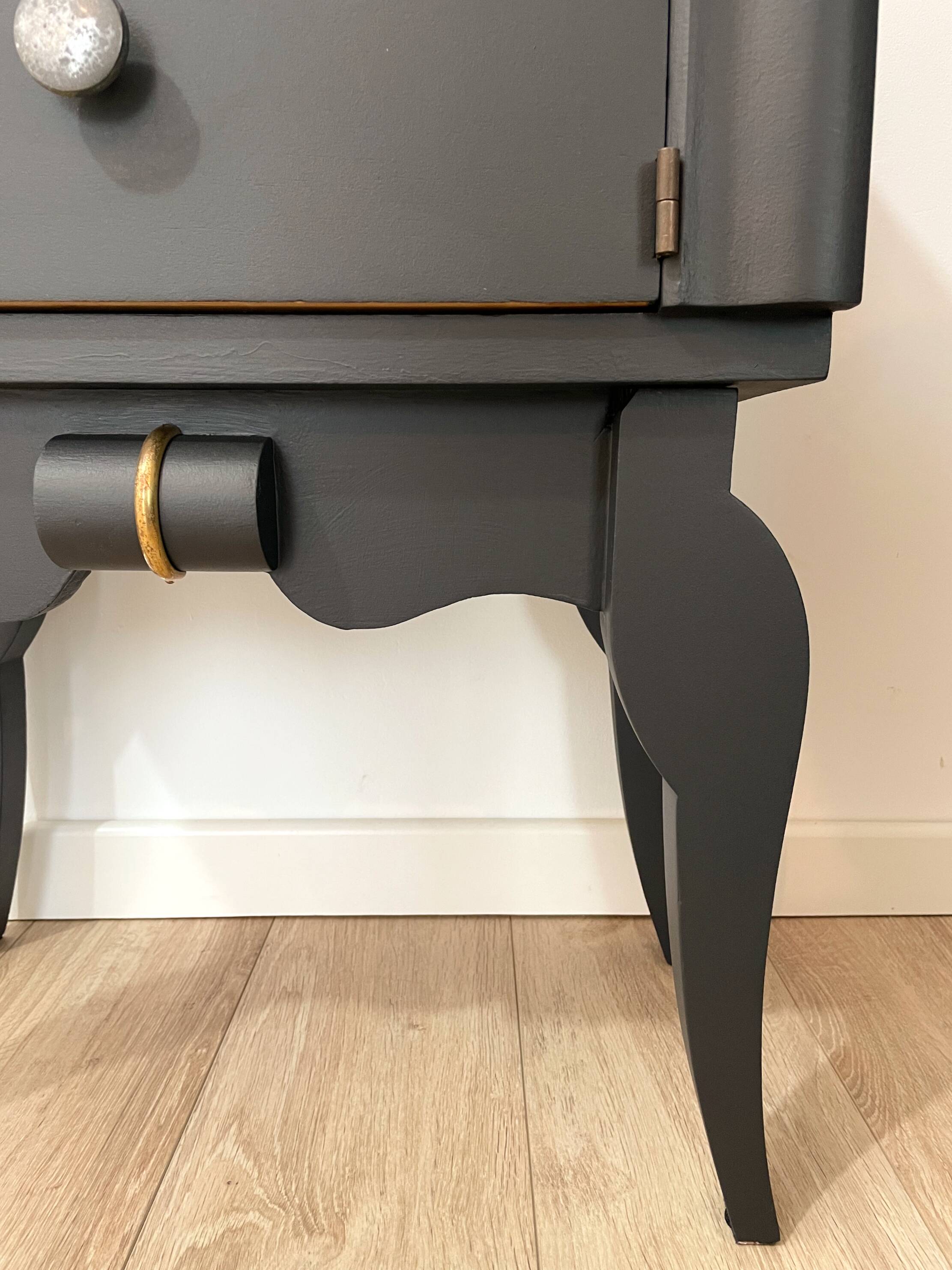 Chevet Art Déco peint en noir