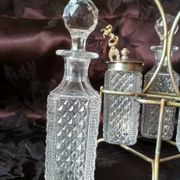 Former table servant, 4 bottles for mustard vinegar oil and salt, oil and vinegar maker