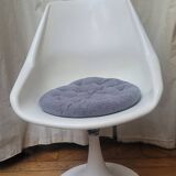 Swivel tulip chair