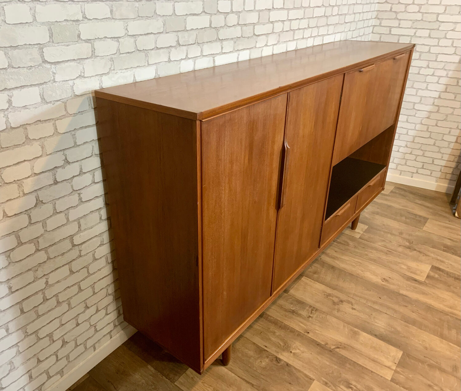 Scandinavian Upper Enfilade Fristho 1960