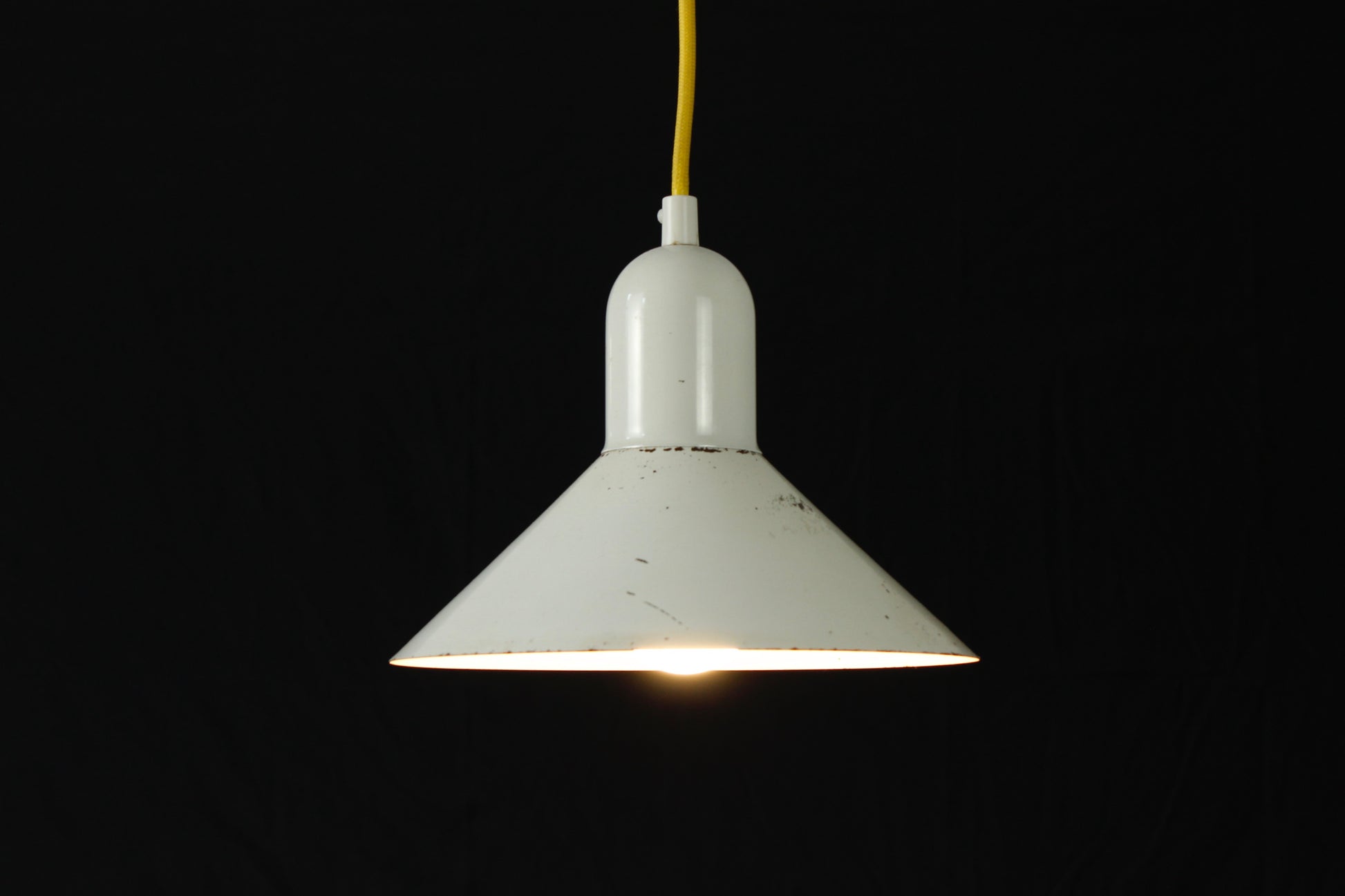 Suspension vintage industrielle design années 60