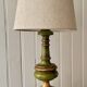 Lampe vintage en bois tourné chic dorée