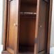 Armoire de poupée en bois