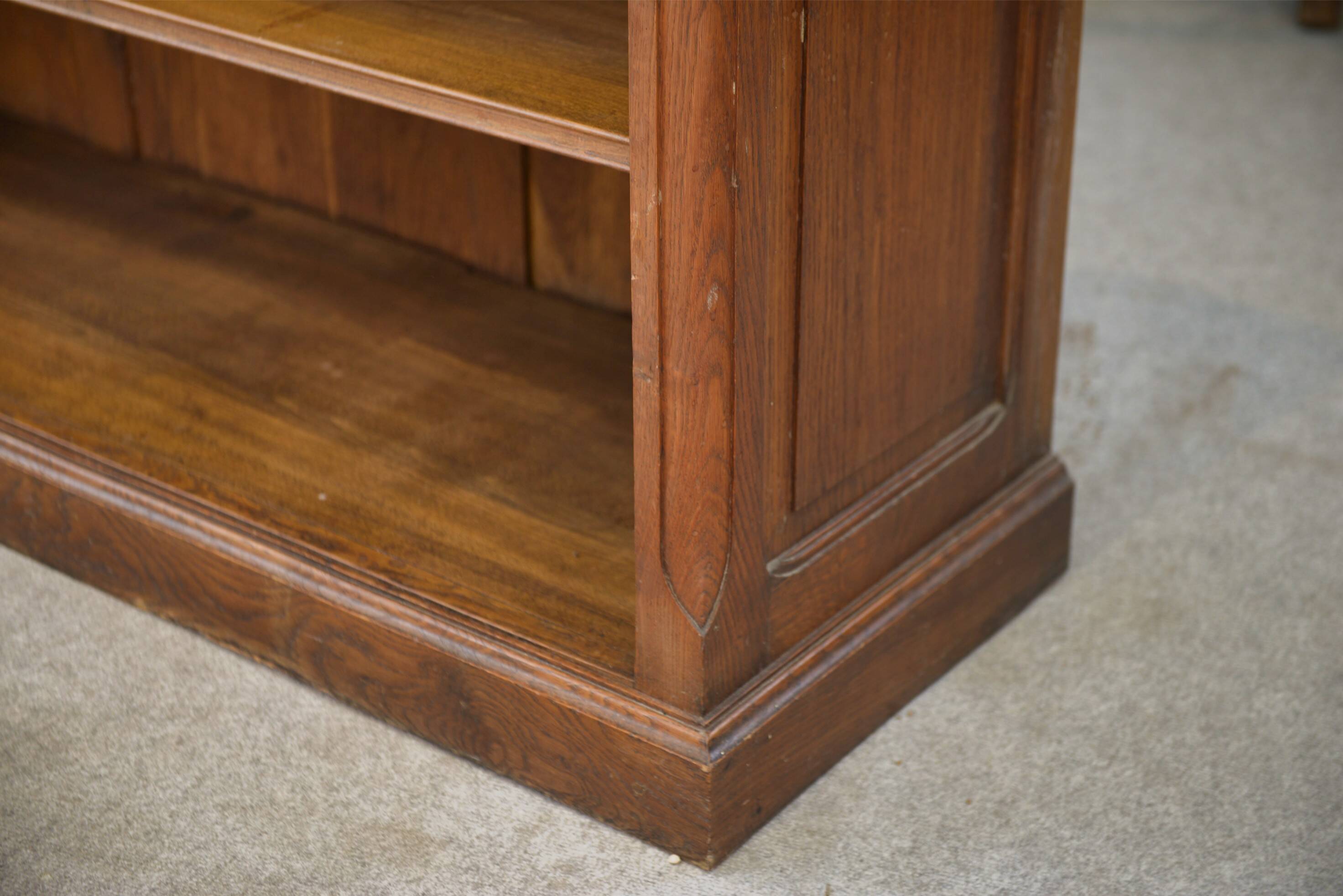 Pair of solid oak bookshelves from the 1920s.