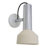 Applique murale spot orientable en métal chromé et laqué blanc. Année 70