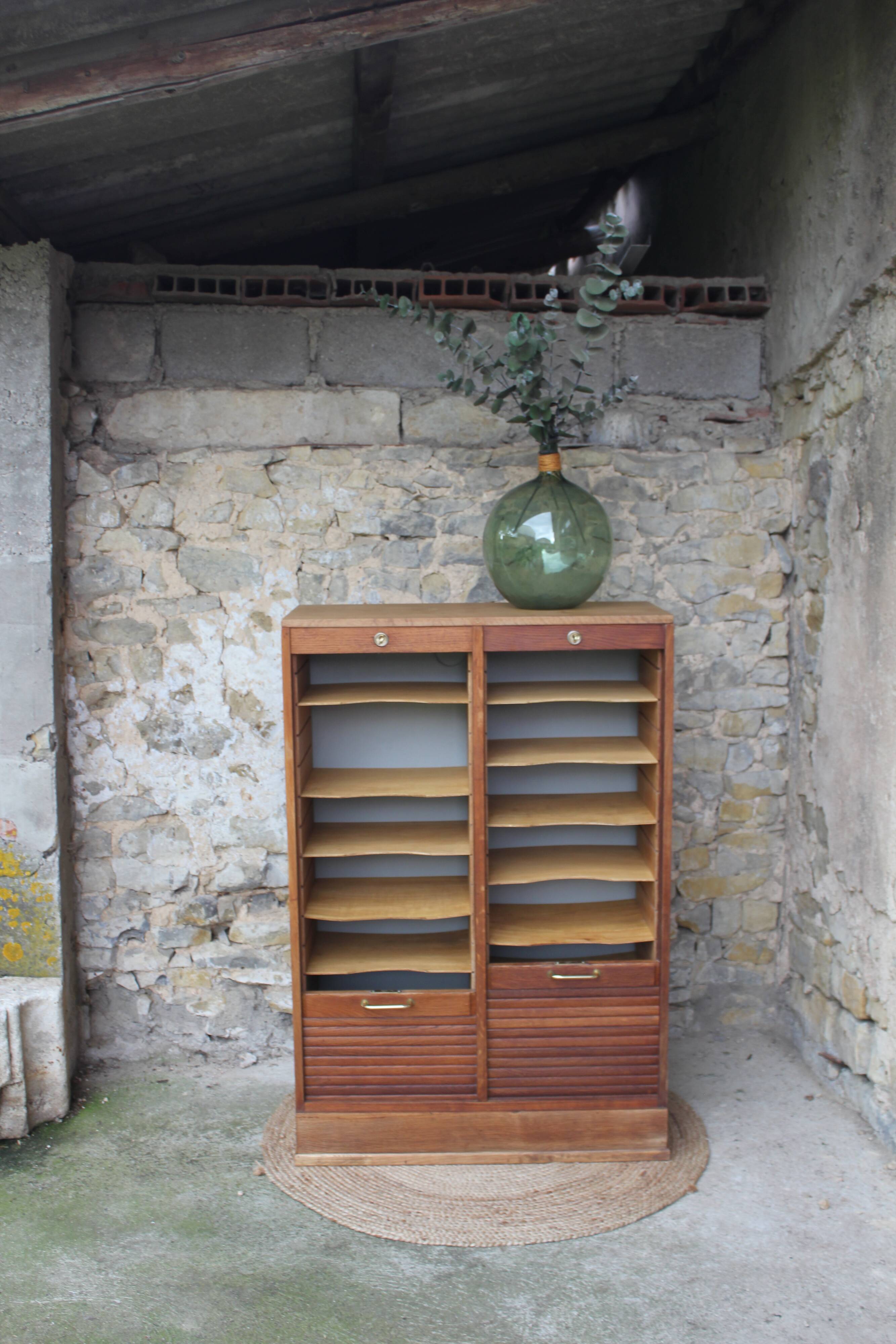 Double curtain file cabinet