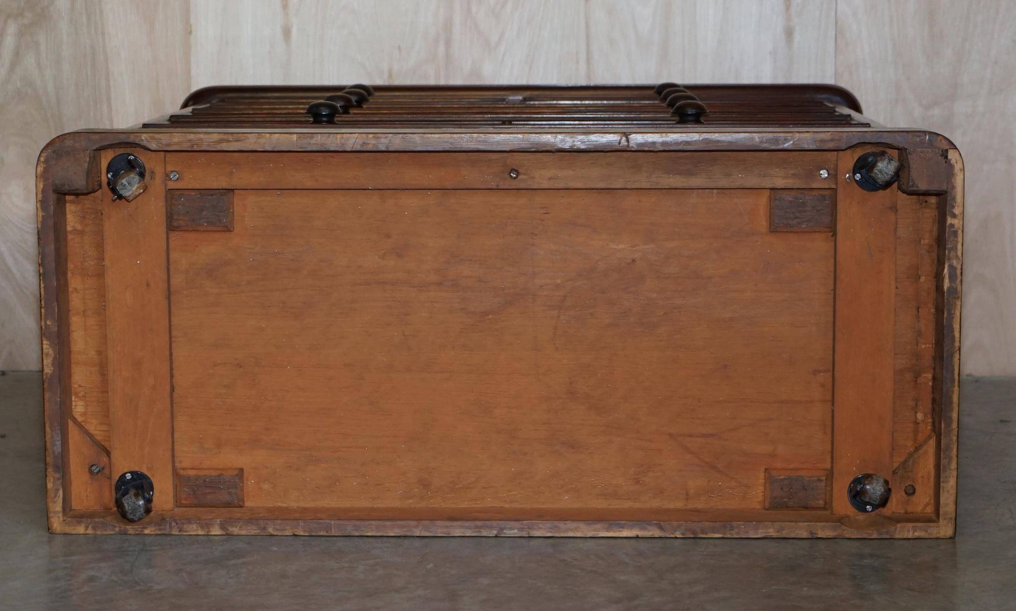 Victorian commode in flame wood with four drawers