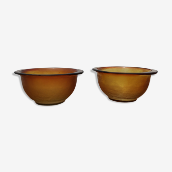 Amber-eared bowls