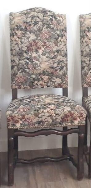 Chairs in the Louis XIII style