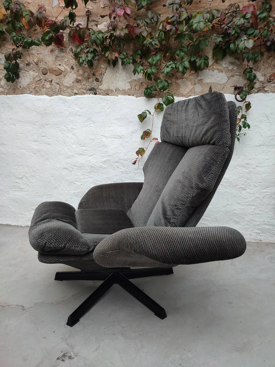 1970s design chair