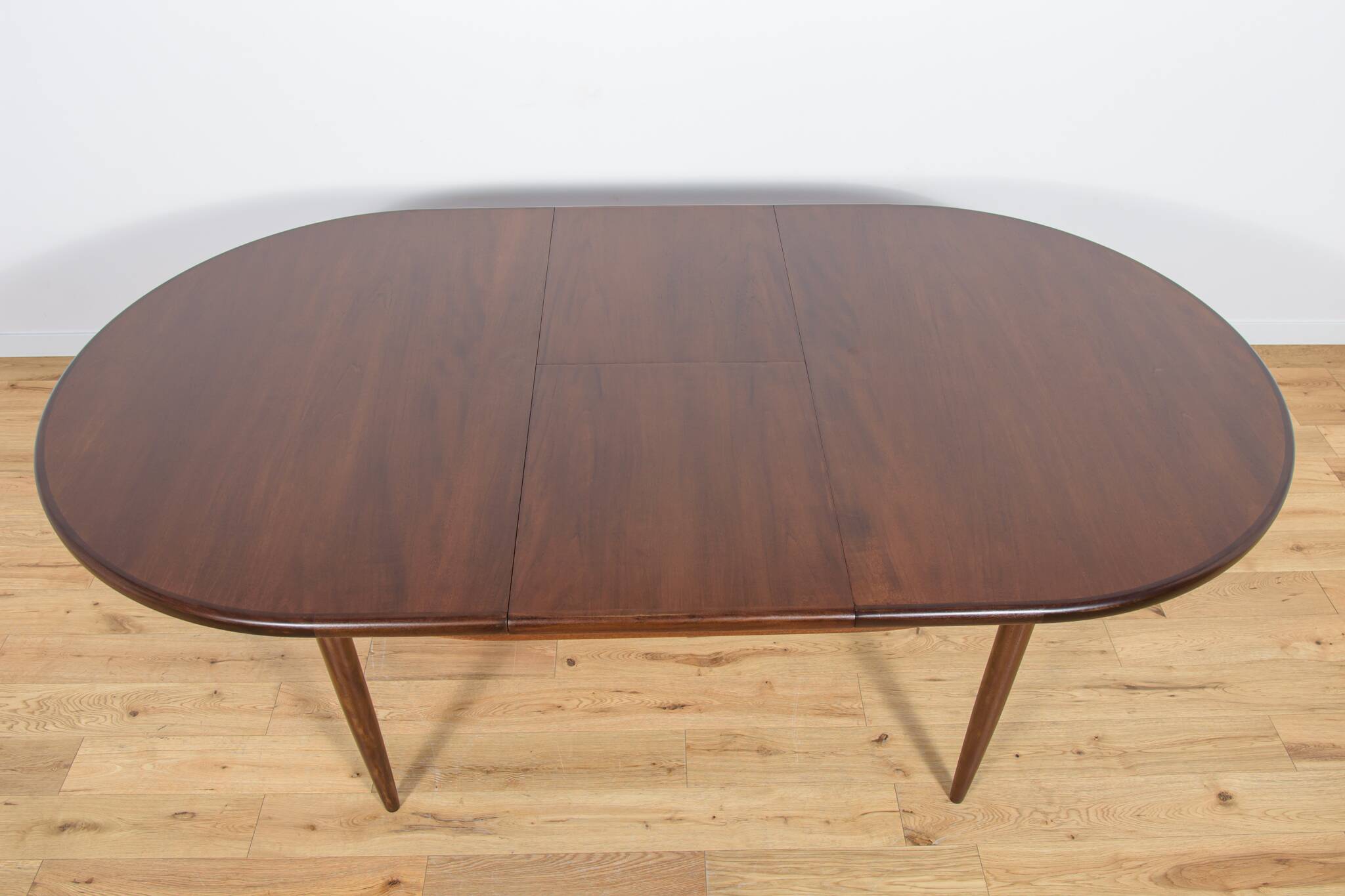 Mid-Century Oval Dining Table in Teak from G-Plan, 1960s
