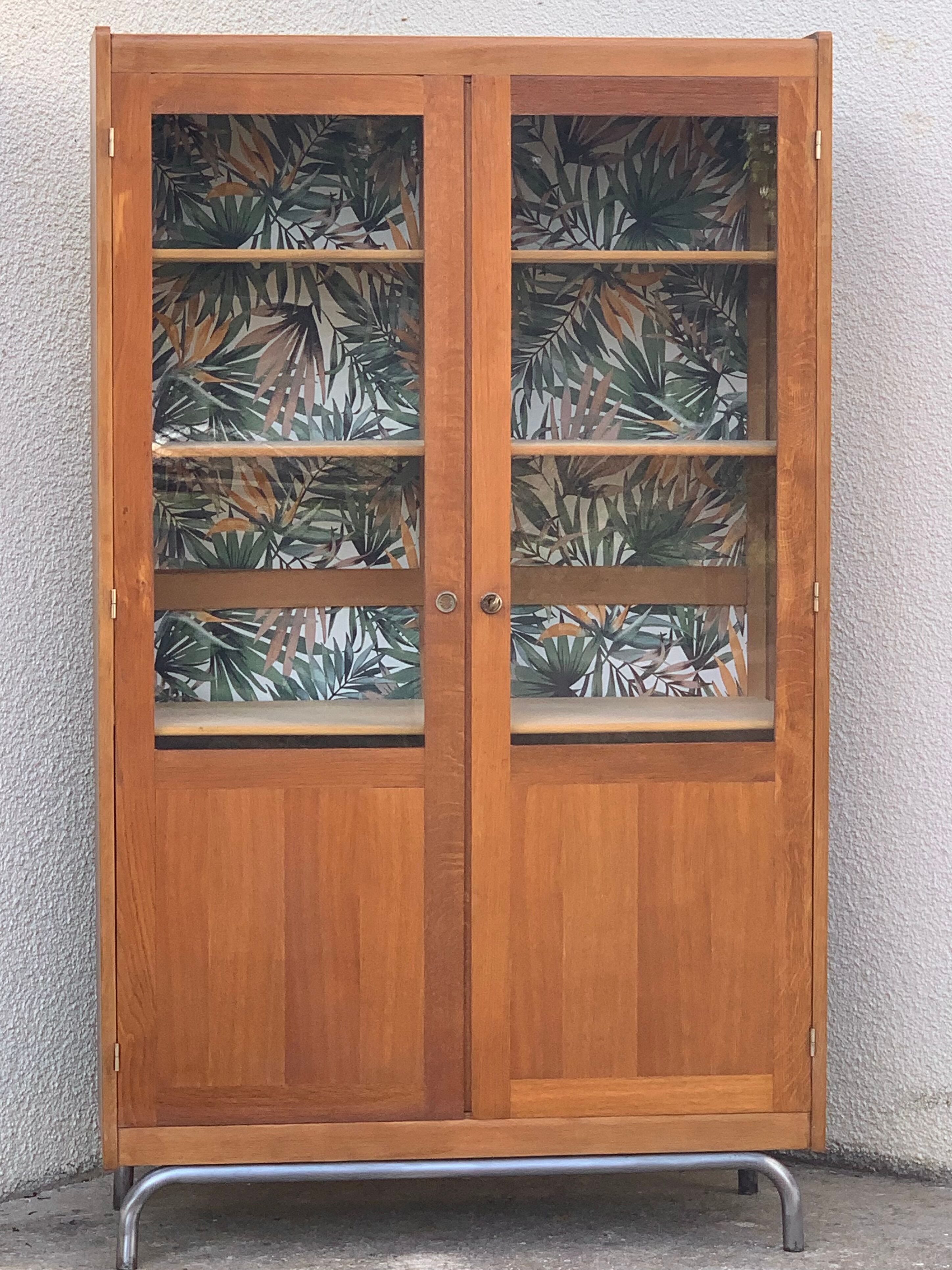 Glass cabinet from a primary school, 1950.