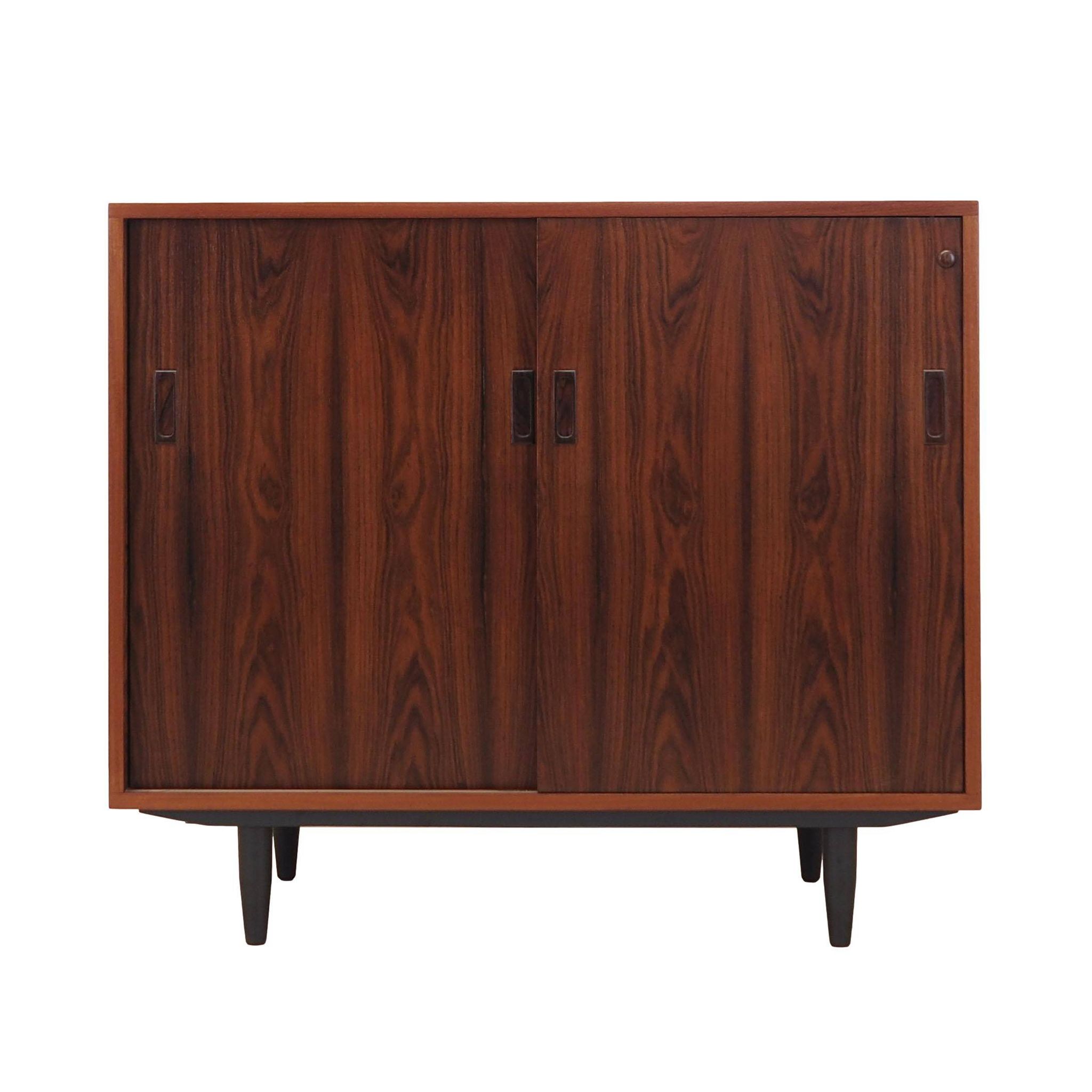 Armoire en palissandre, design danois, années 1970, production : Danemark
