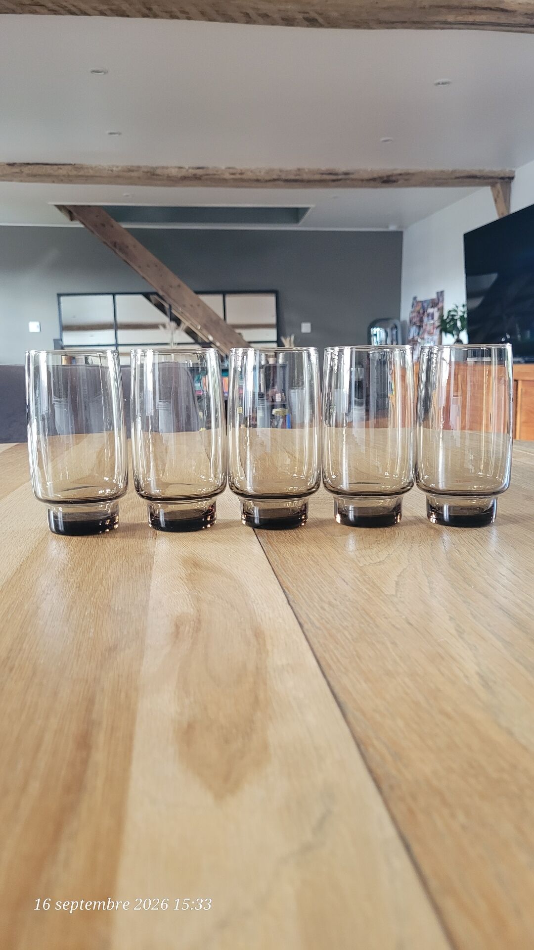 5 verres à eau  vintage en verre fumé
