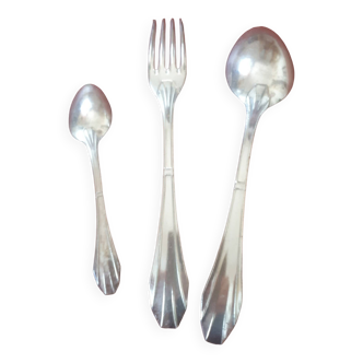 Silver metal cutlery set