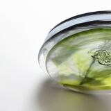 Ensemble d'assiettes en verre Kosta Boda Mine : Art scandinave par Ulrica Hydman Vallien