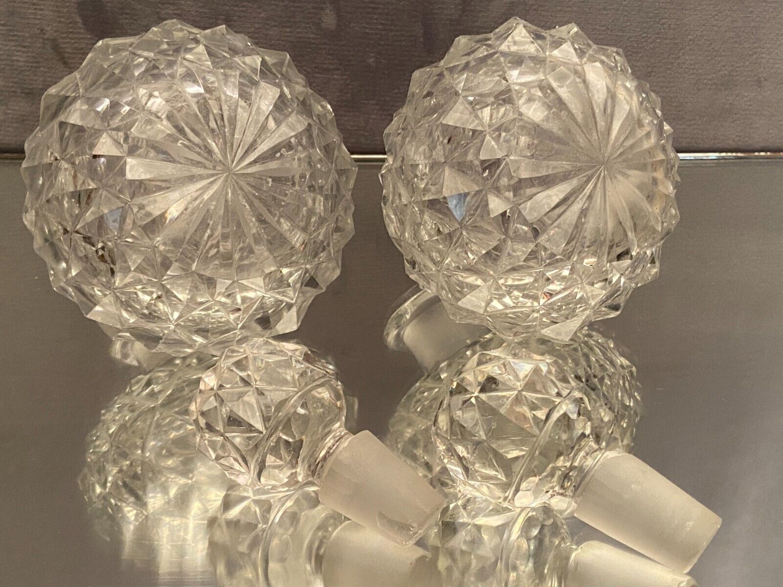 Pair of bottles nineteenth crystal Baccarat decoration diamond tips