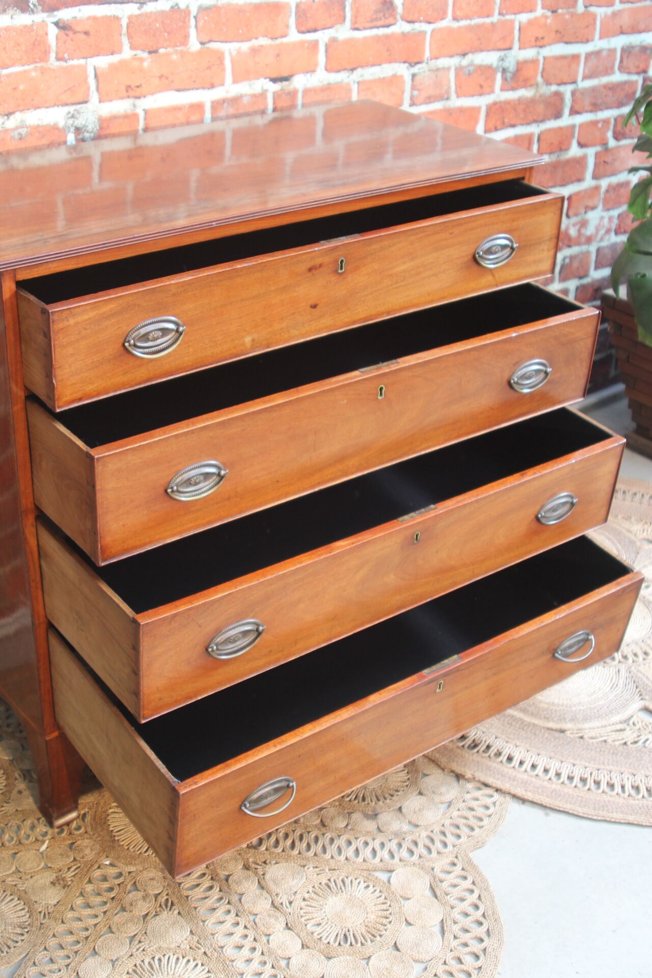 Chest of drawers 4 drawers