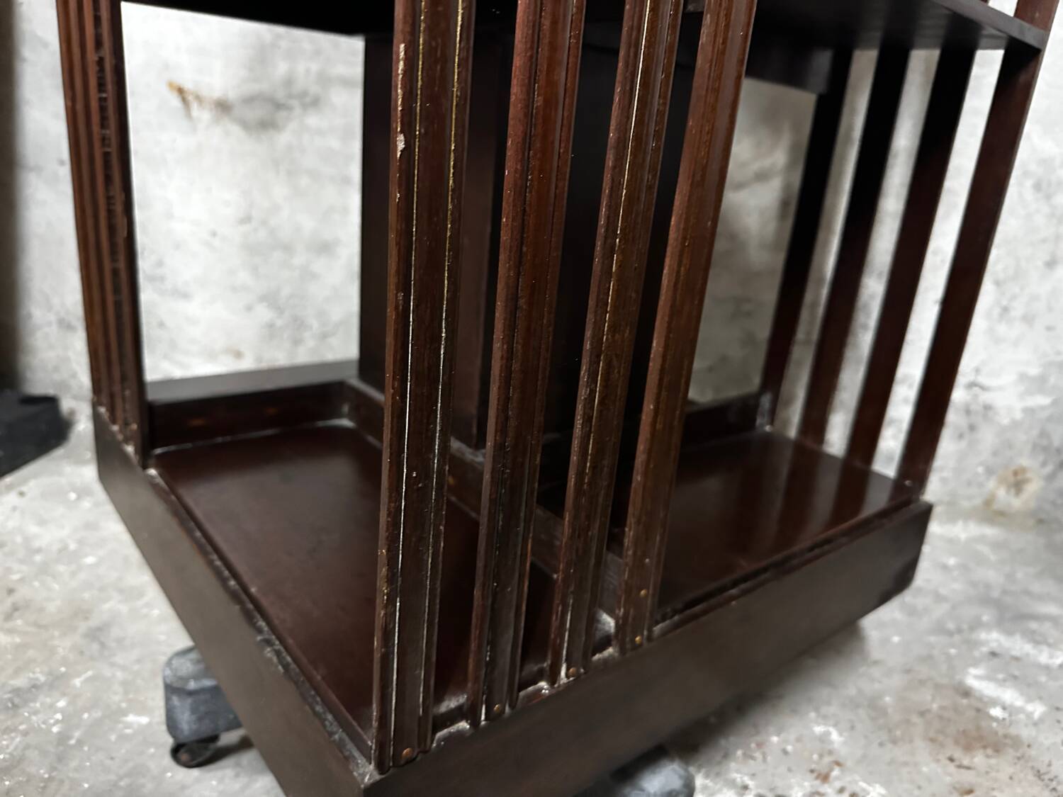 Revolving bookcase in mahogany and marquetry - art deco