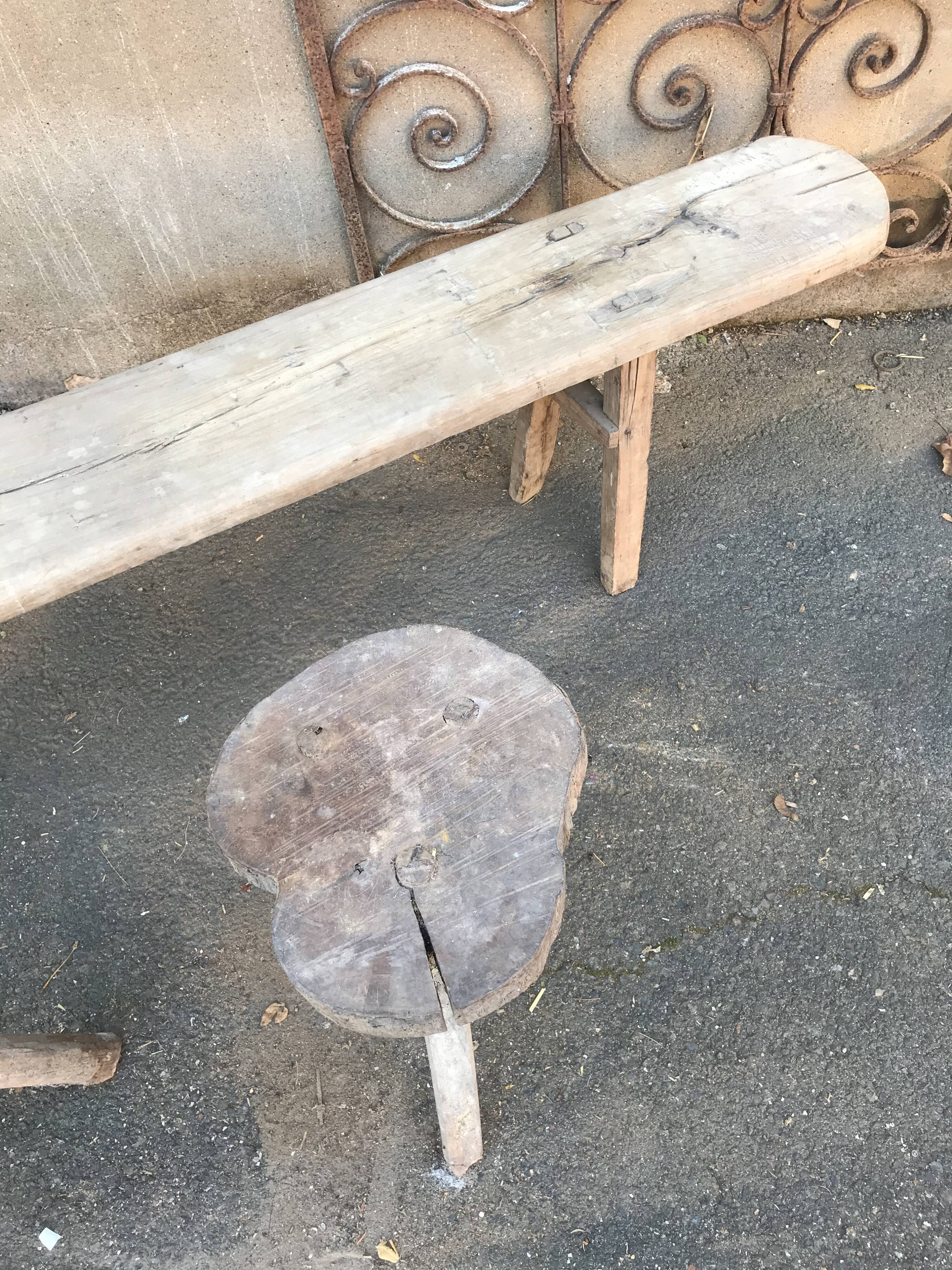 Set of 1 bench and two stools