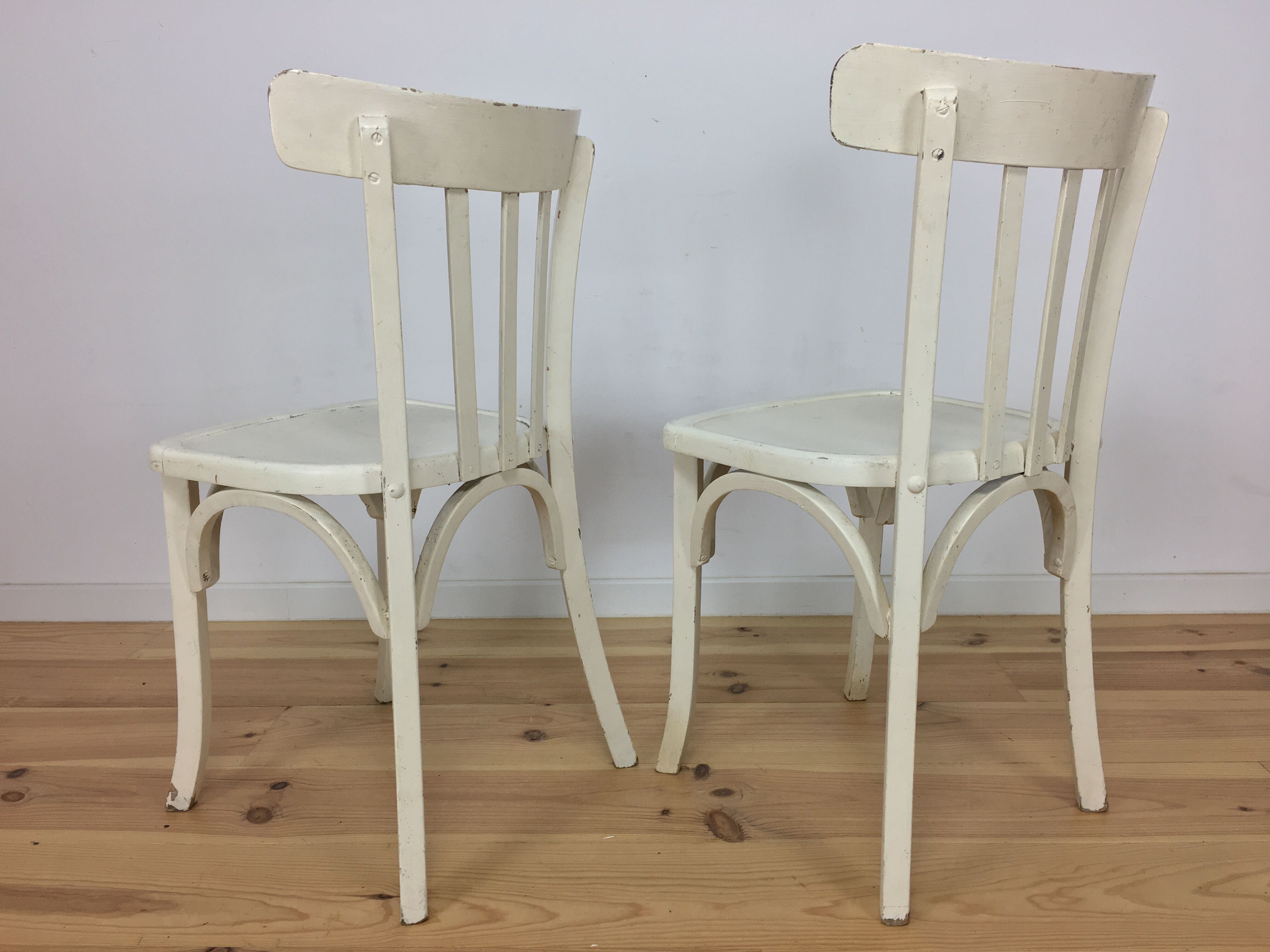 White Luterna vintage bistro chairs