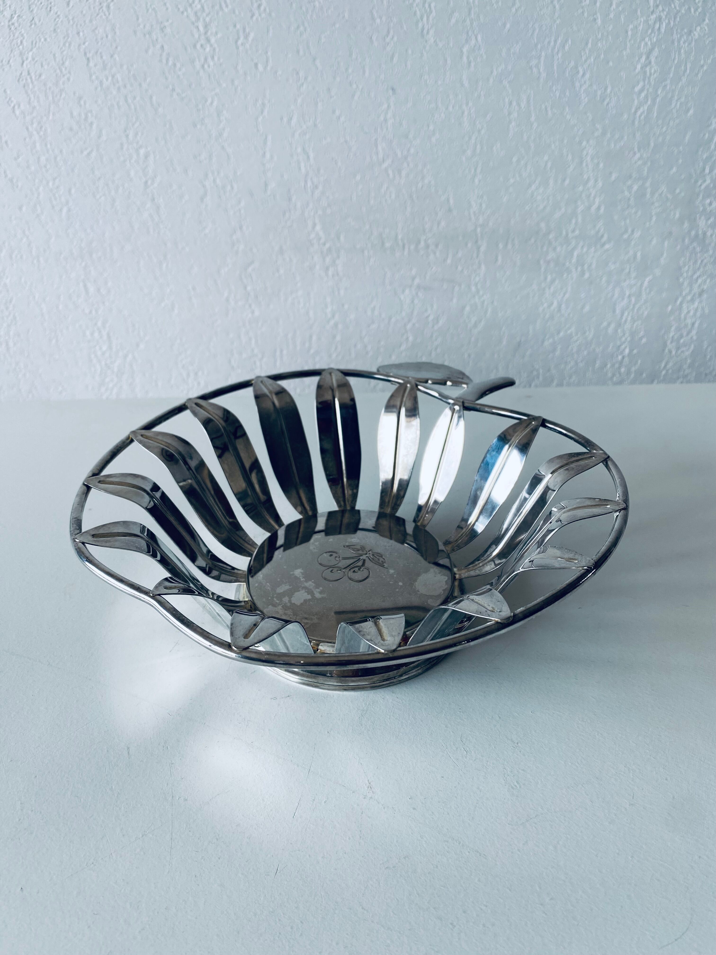 Vintage basket in silver metal apple shape