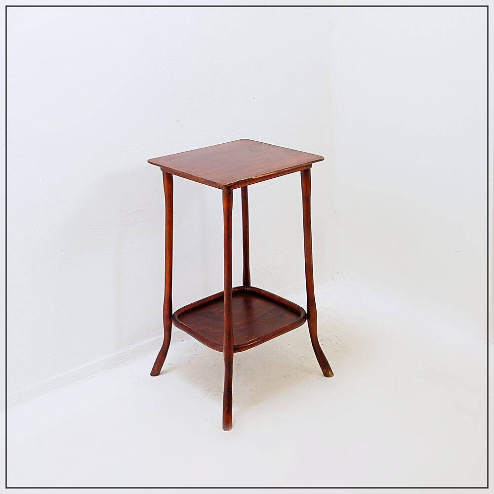 Art Nouveau side table in bent wood no. 960 by J&J Kohn - 1920s