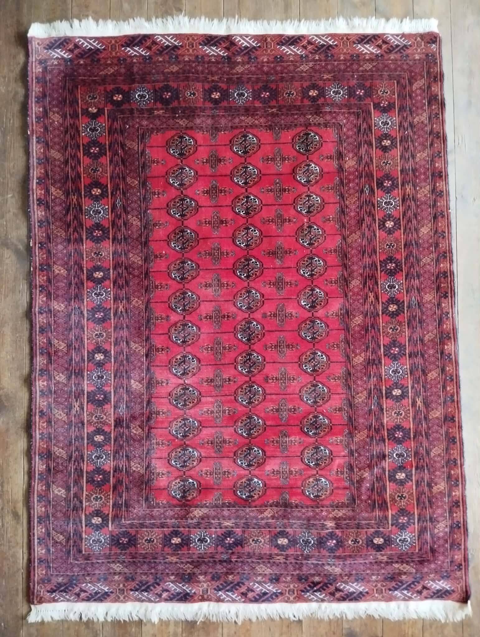 Handmade Turkmen Bukhara carpet 170x122cm