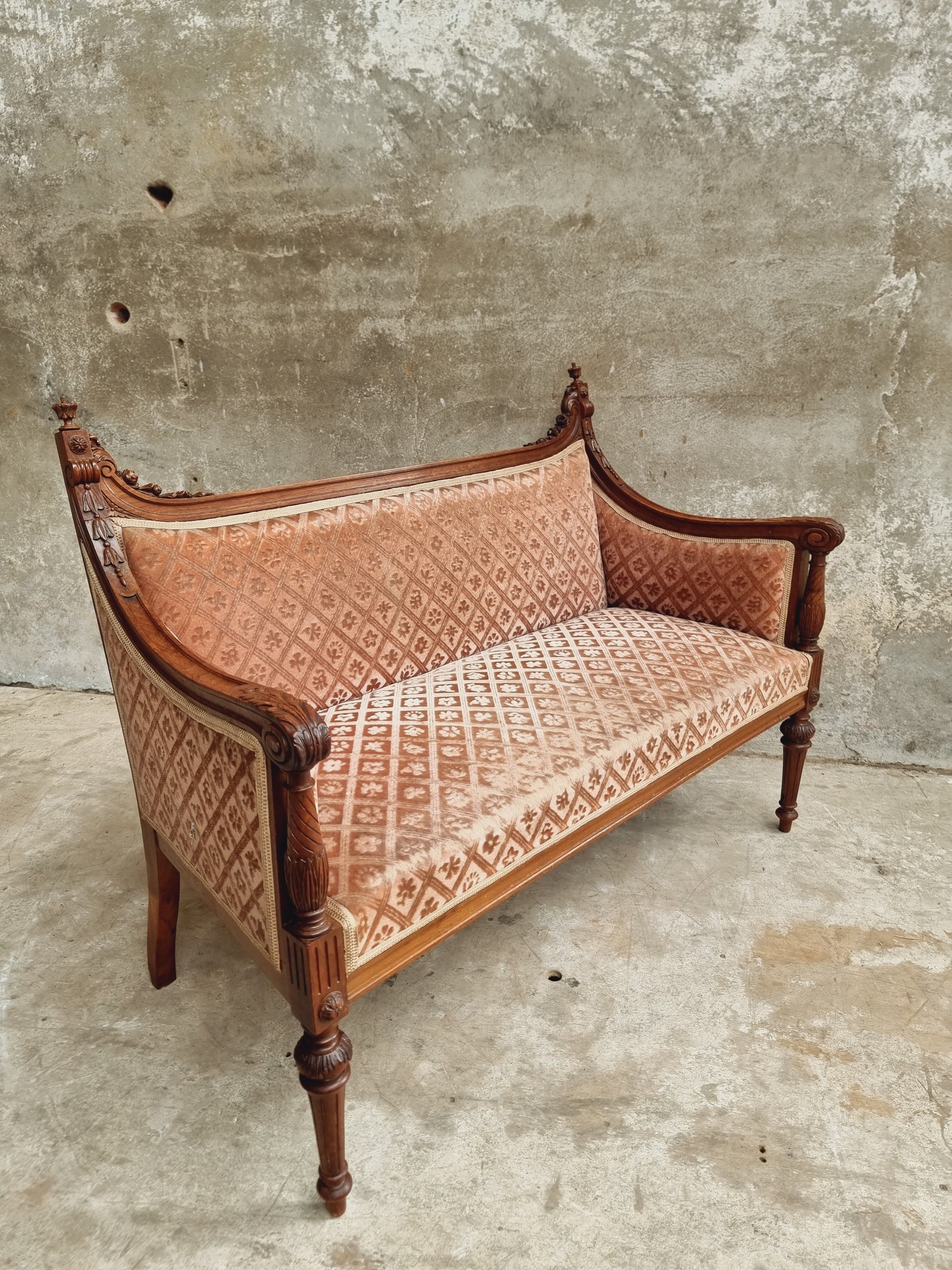 Antique sofa seat classic hall bench old pink