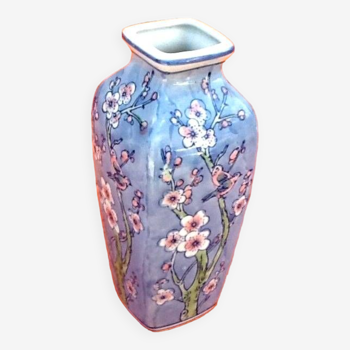 Vase porcelaine Asiatique  Décor d' oiseaux branchés / Fleurs de lotus