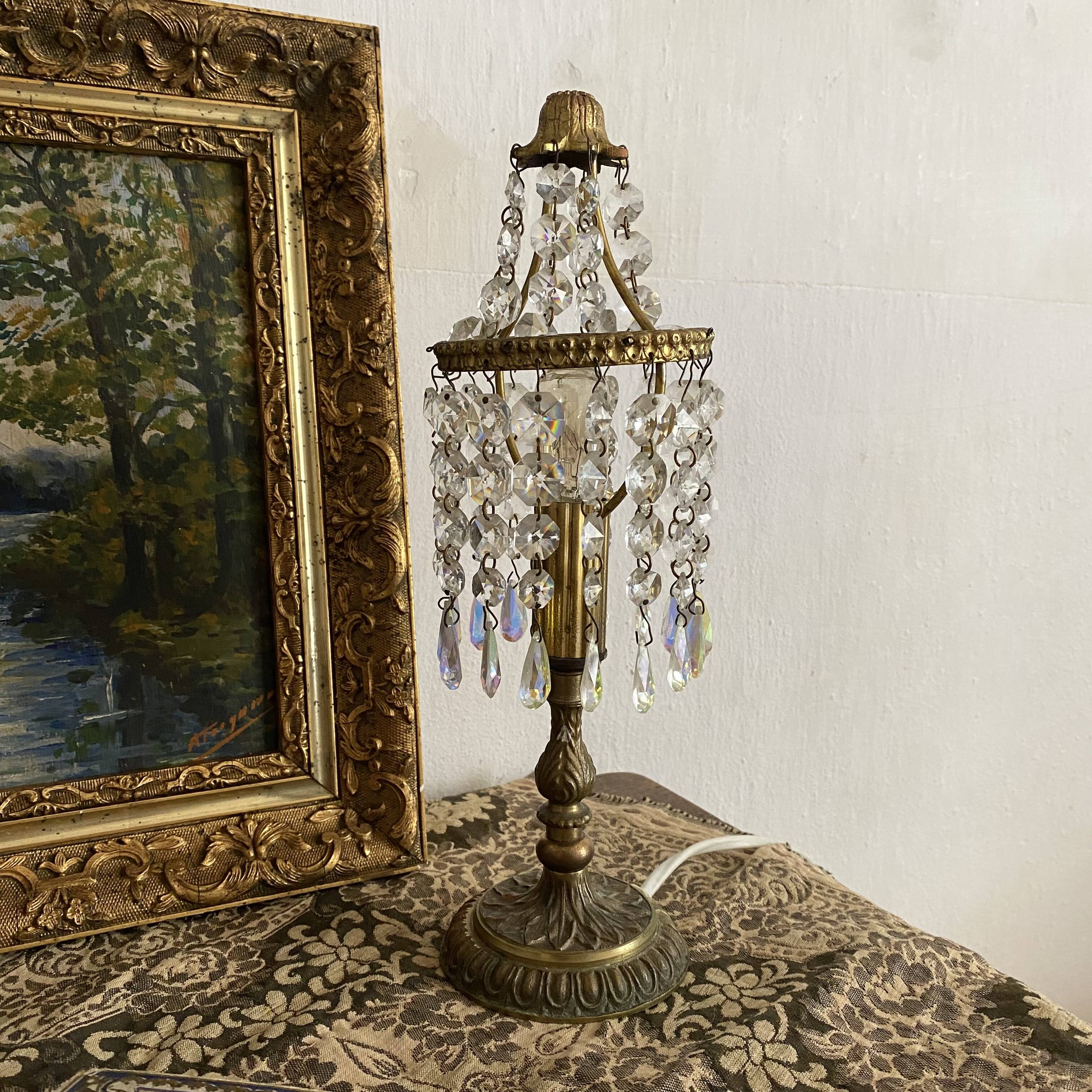 Lampe  pampilles et laiton doré  H 30 cm