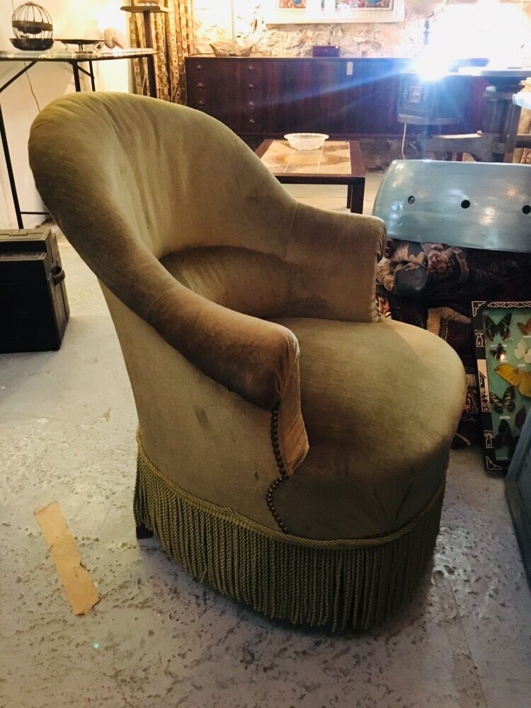 Toad armchair