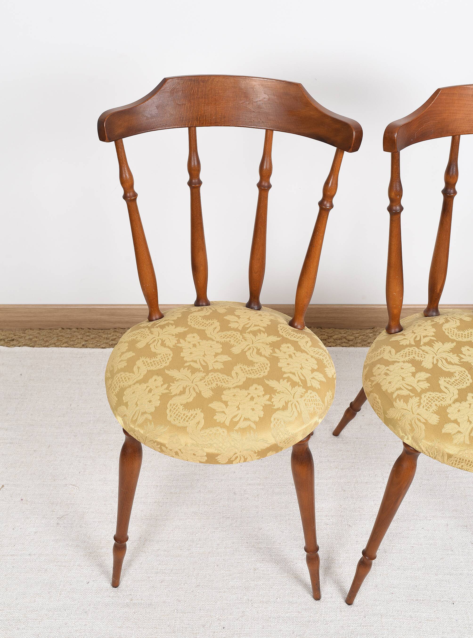 Pair of chairs in turned wood and fabric, vintage, dating from 1960.