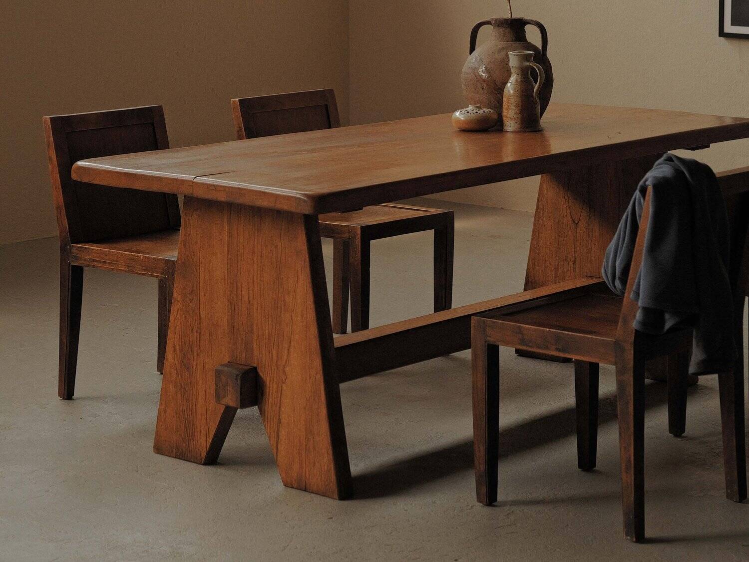 Brutalist dining table in solid oak, France, circa 1980.