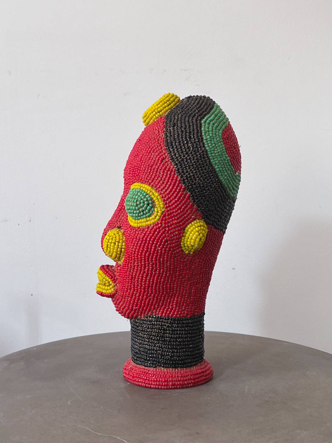 Bamileke beaded terracotta head (Cameroon)