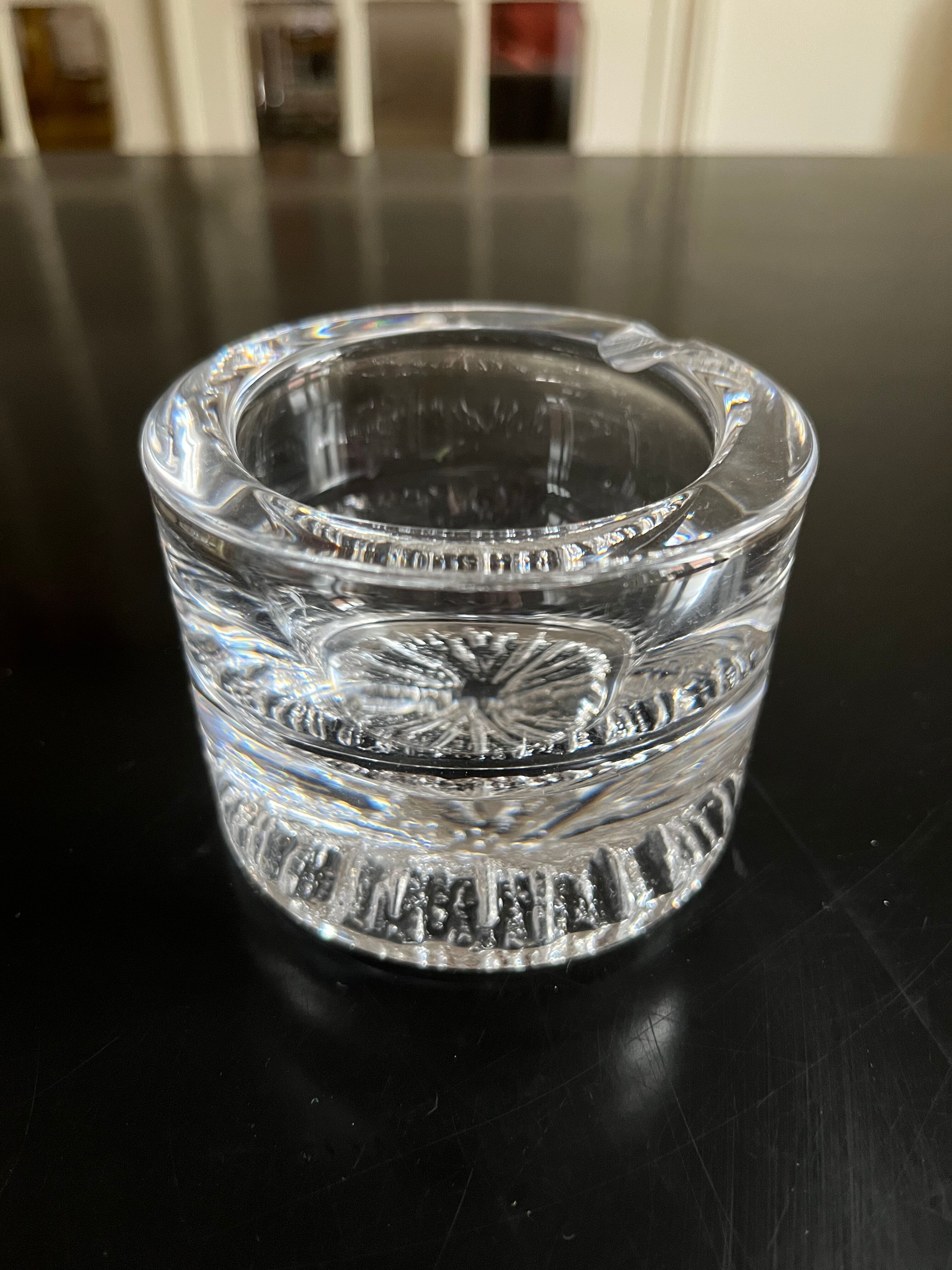 Round ashtray Daum crater model