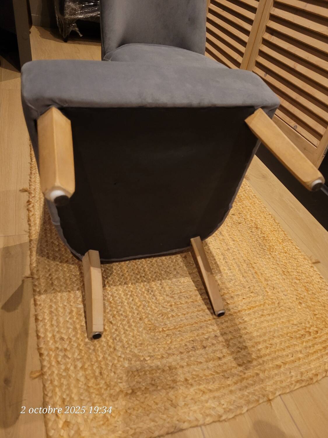 Pair of armchairs in grey velvet