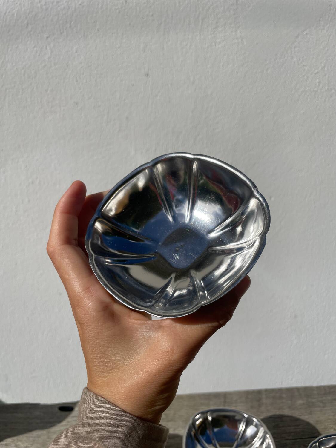6 stainless steel bowls 1970