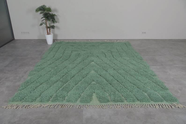 Traditional handwoven Berber rug in green, size 1.5/3.5 m.
