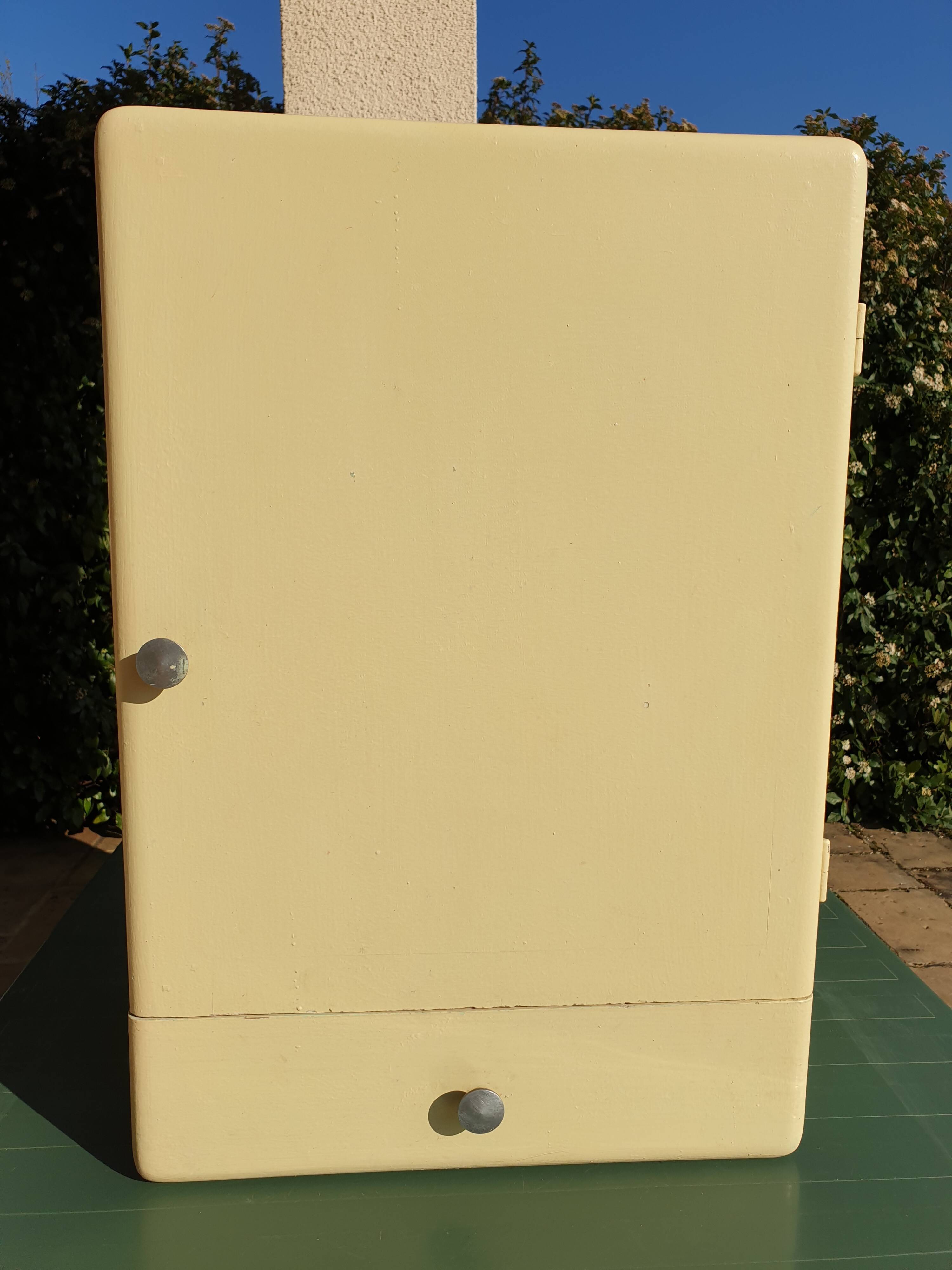 Medicine cabinet