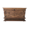 Antique coffre en bois sculpté avec motif végétal période renaissance