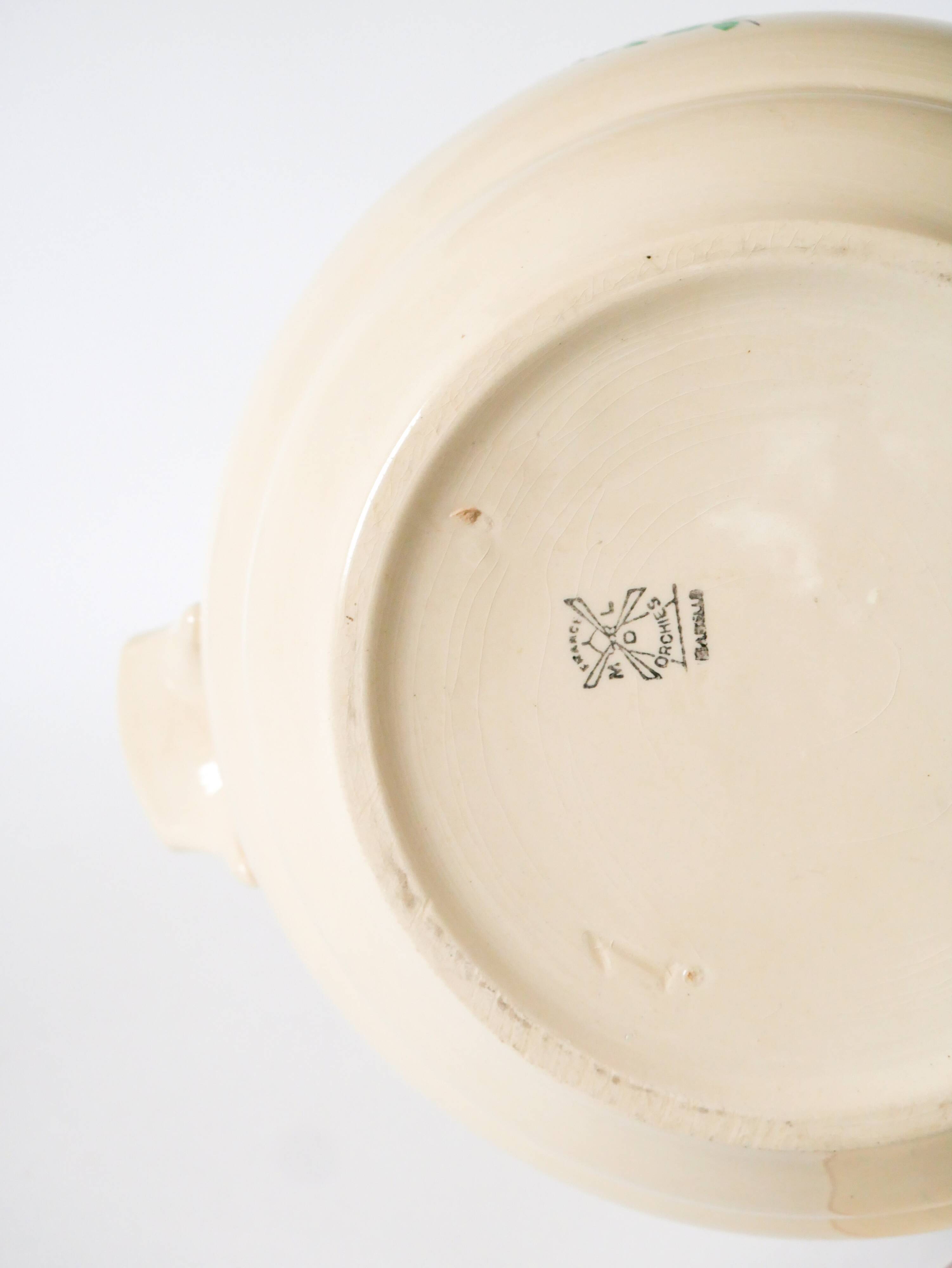 Moulin des Loups soup tureen, "Isabelle" model, 1950