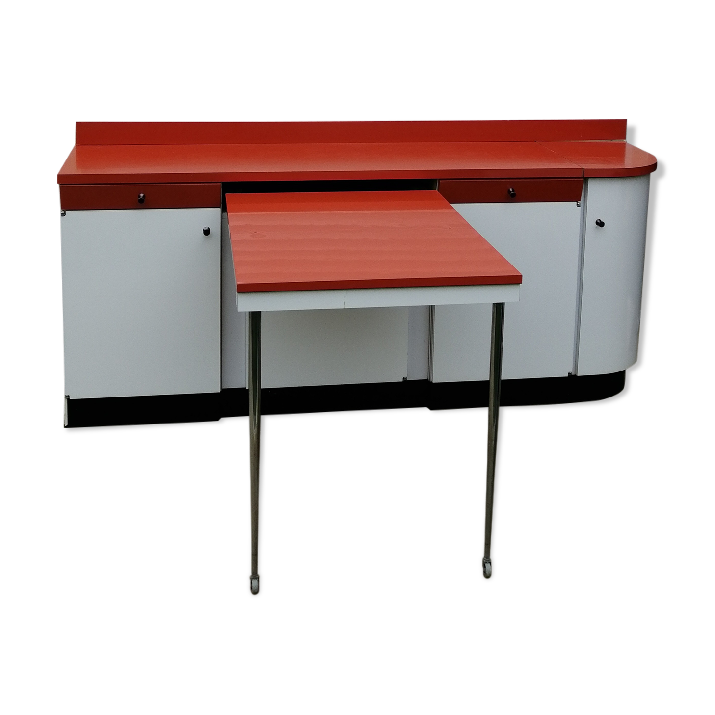 Formica sideboard with its 70' retractable table