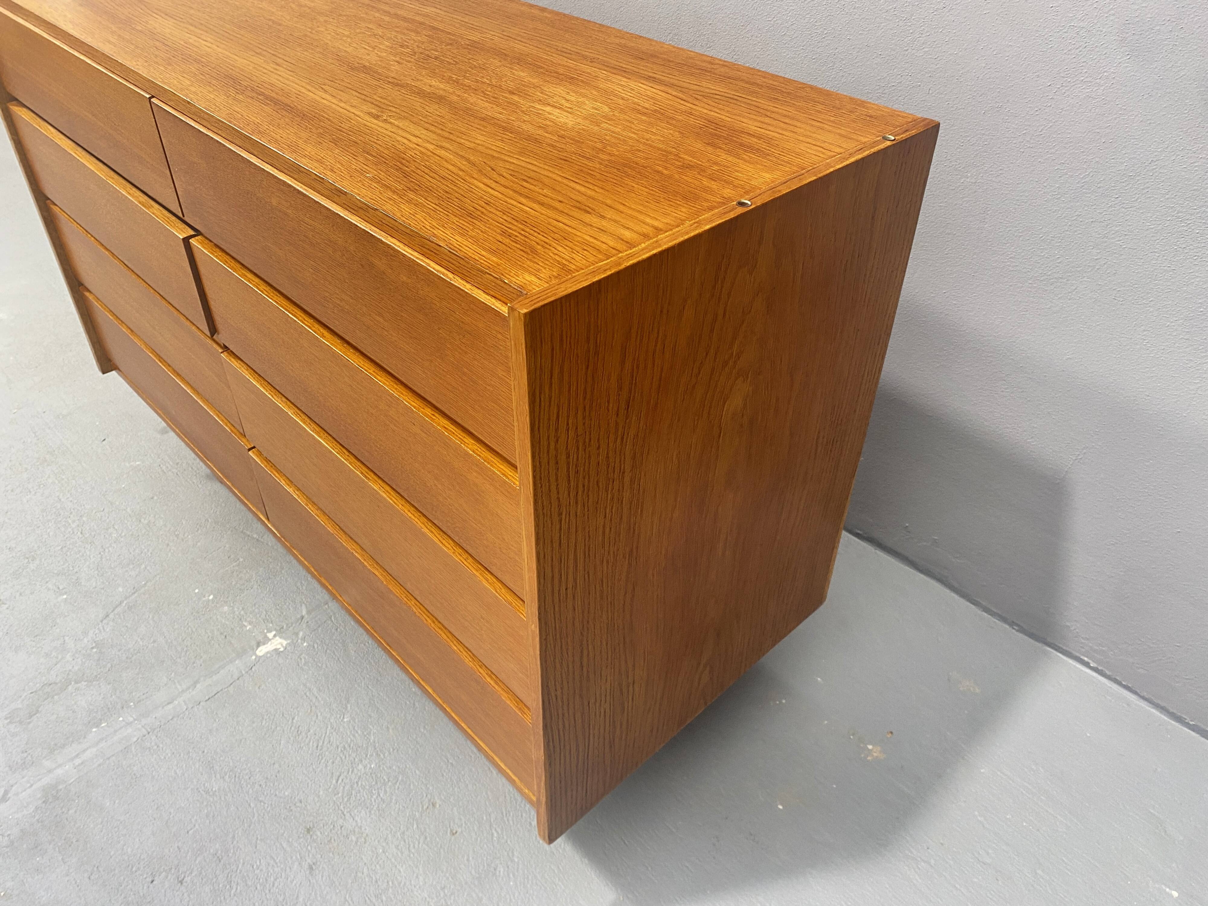 Commode du milieu du siècle n° U-453 de Jiri Jiroutek, Tchécoslovaquie, années 1960