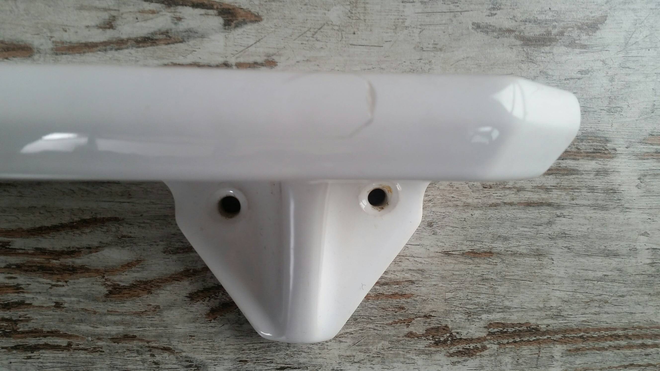 White earthenware shelf 30s