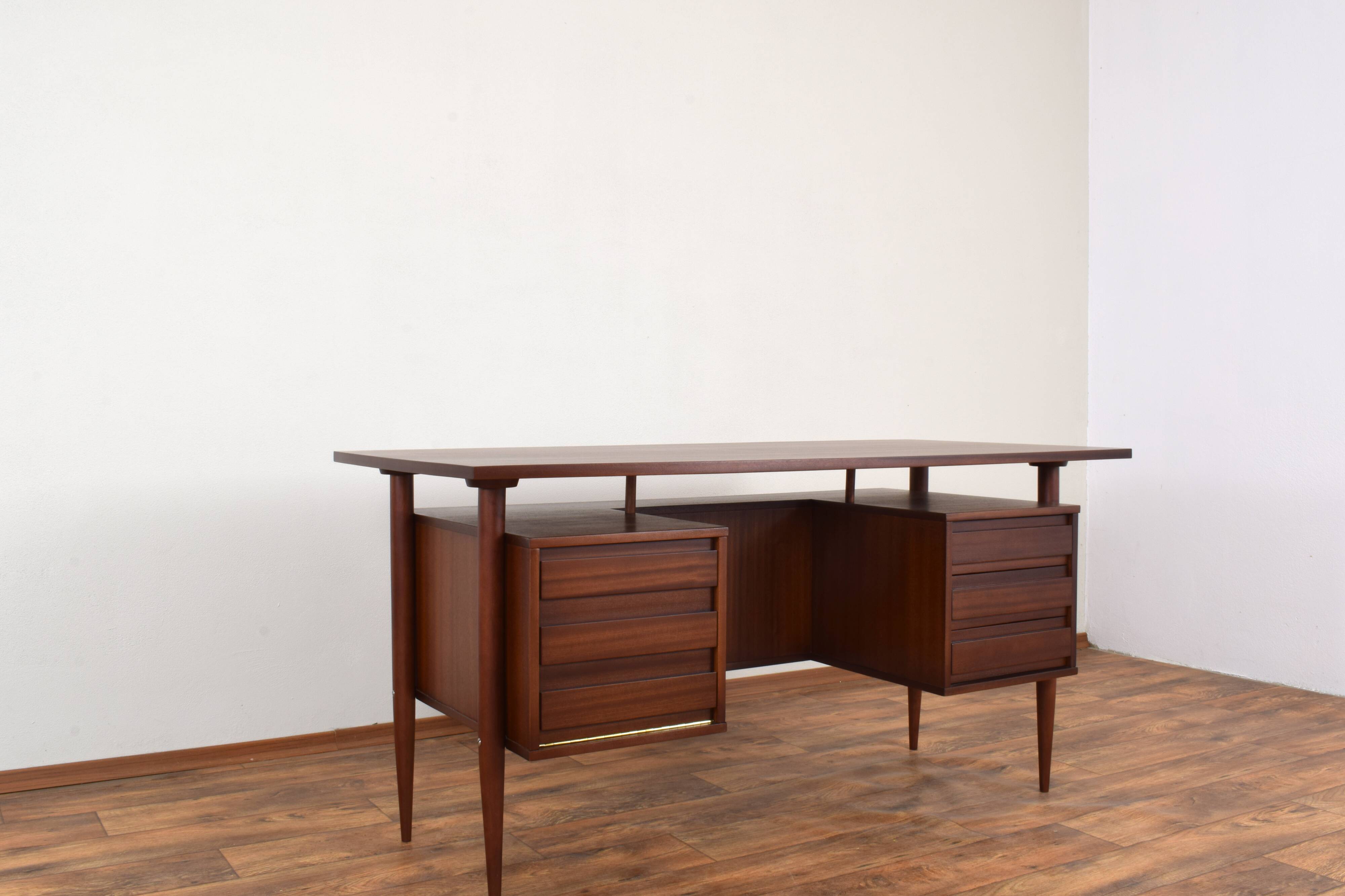 Mid-Century Polish Double-Sided Desk from Poznańskie Fabryki Mebli, 1960s.