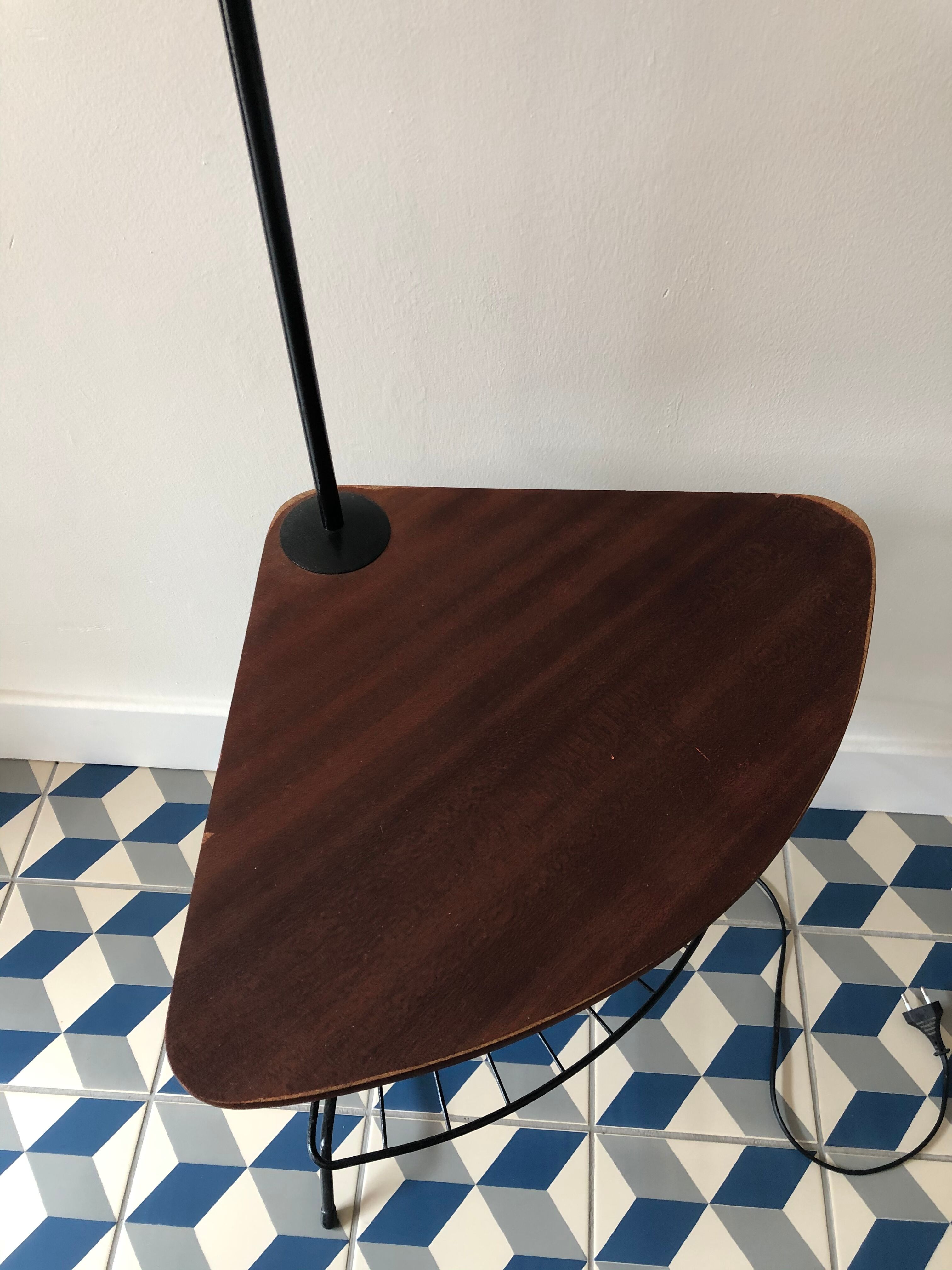 Vintage angle tablet lamppost