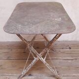 Table de jardin en fer
