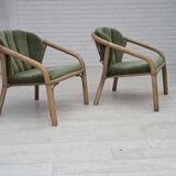 Années 1970, paire de fauteuils lounge scandinaves, mobilier en velours et rotin