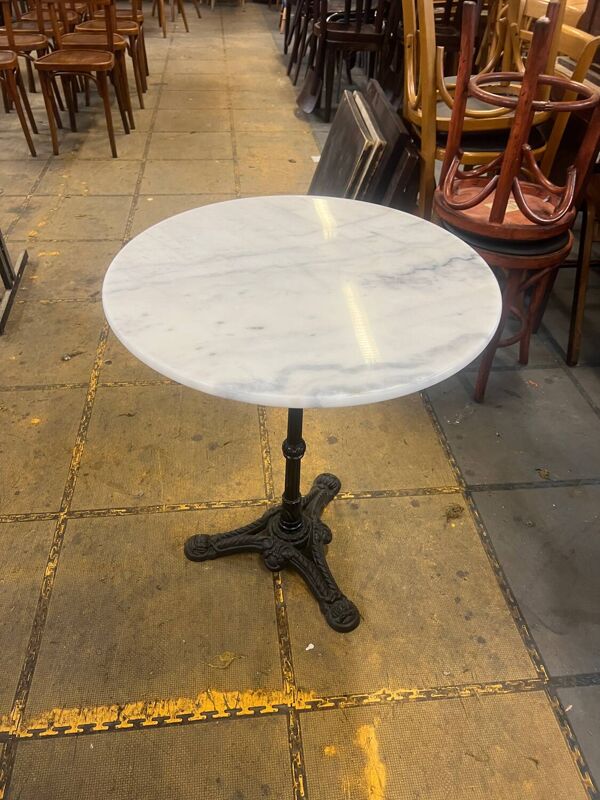 Table bistrot en marbre